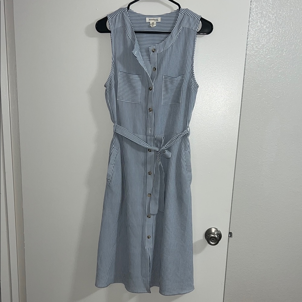 Blue Sleeveless Buttoned Midi Dress